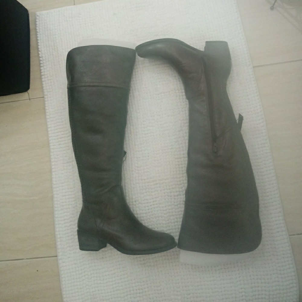 Vince Camuto wide calf